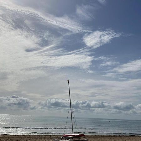 Appartamento Tus Vacaciones Junto Al Mar Torrevieja Esterno foto