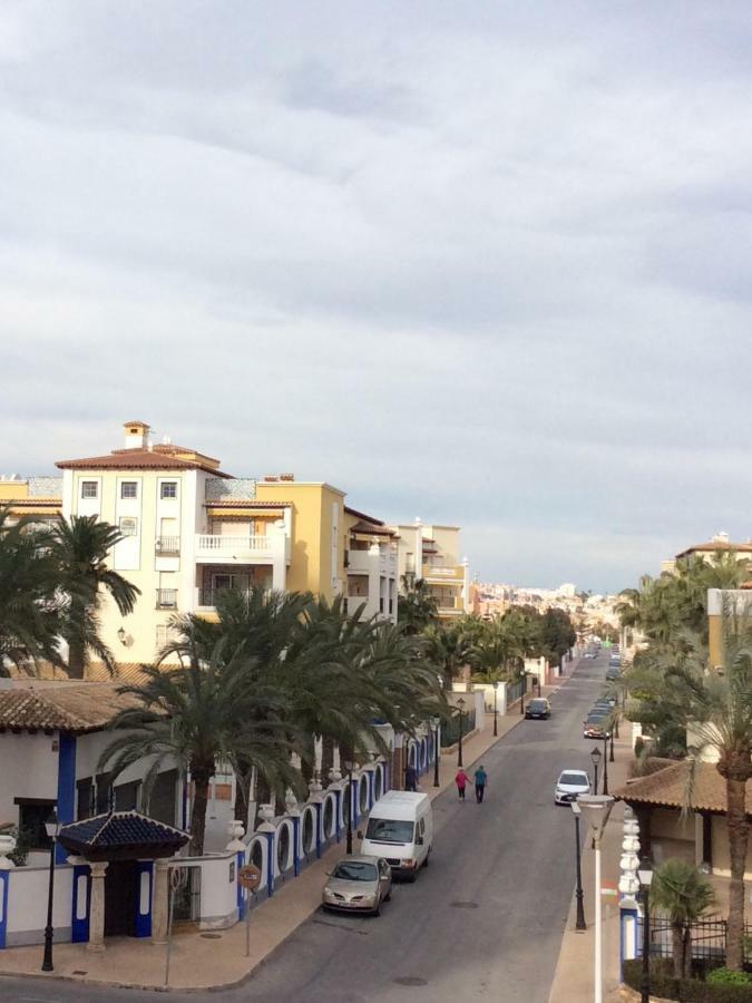 Appartamento Tus Vacaciones Junto Al Mar Torrevieja Esterno foto